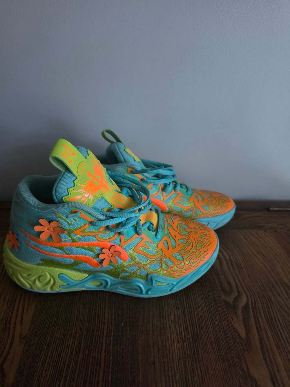 PUMA Scooby-Doo MB.04 Mystery Machine Aqua Basketball Sneakers 310776-01 Sz 5 US